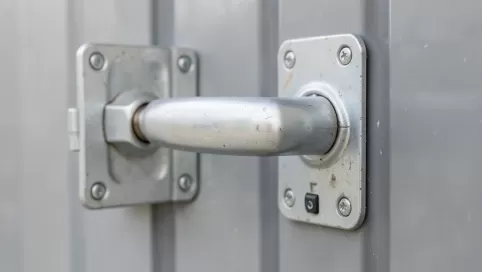 pochwyt do furtki z elektrozaczepem